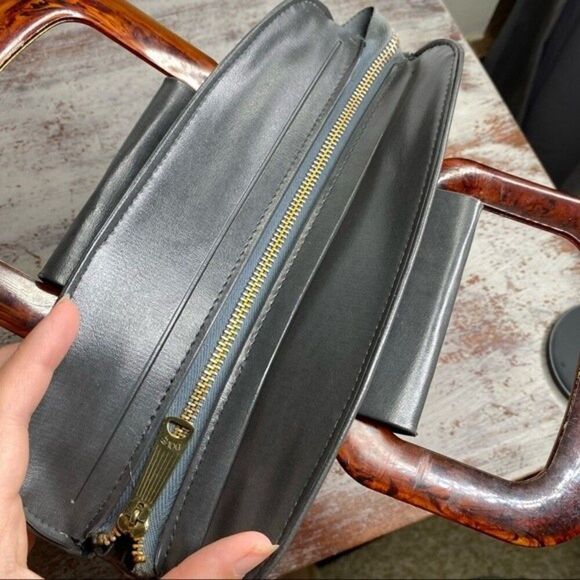 Vintage 1950s 59s 1960s 69s grey leather Brown Lucite handle purse - Picture 9 of 10